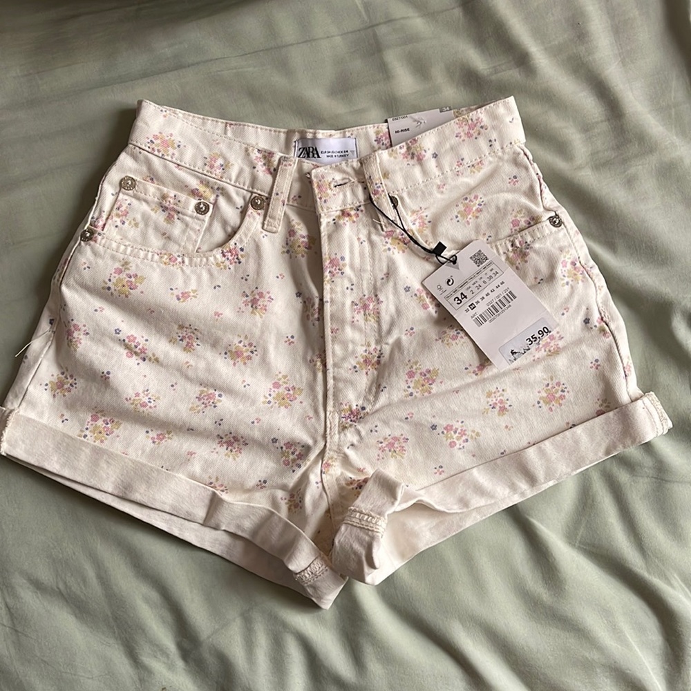 Zara High rise short. New with tags!
